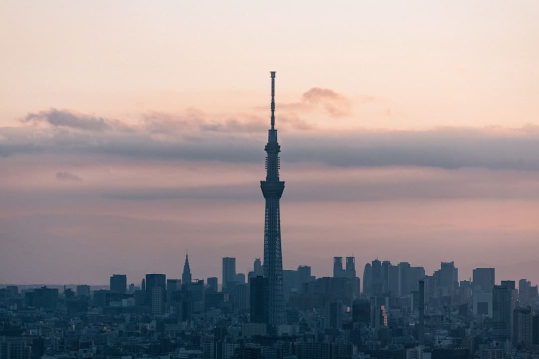 淡斑防晒1+1＞2，兰嘉丝汀「御光白金瓶」聚集夏天护肤难题